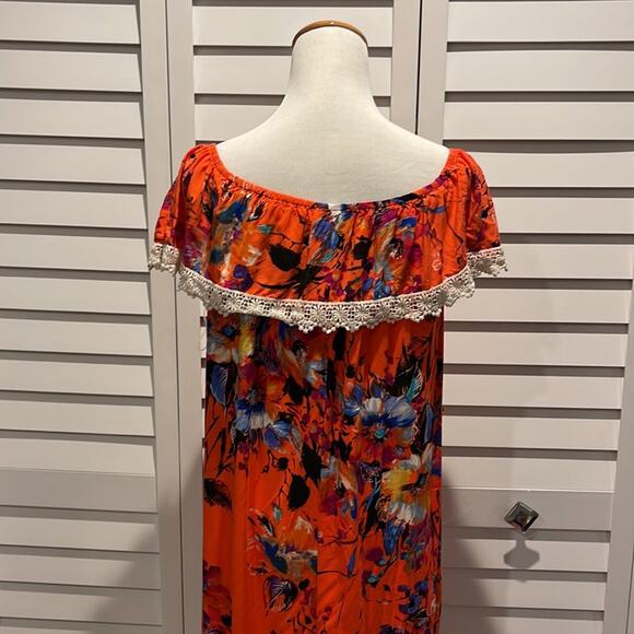 Umgee Maxi off/on Shoulder Dress in a Orange printed soft Fabric - Picture 5 of 7
